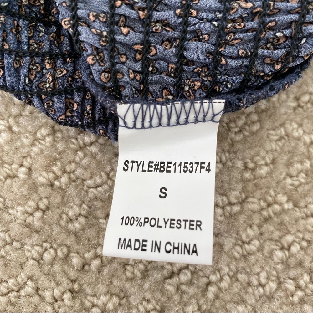 NWOT. Papaya Blue Floral Tank size small - Picture 4 of 5
